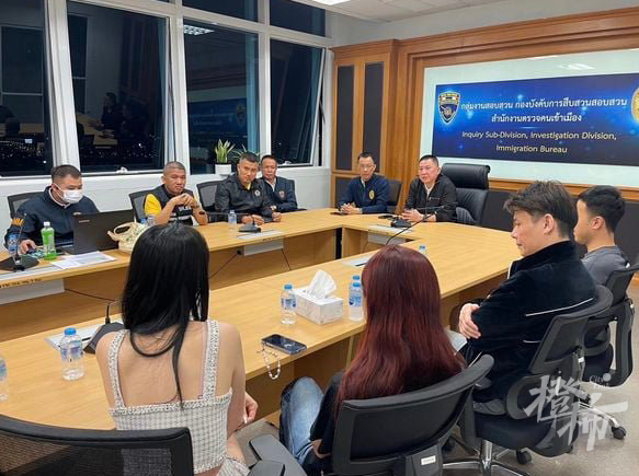 中国百万粉丝女网红被泰国警方传唤，只因在曼谷街头拍了一段视频2