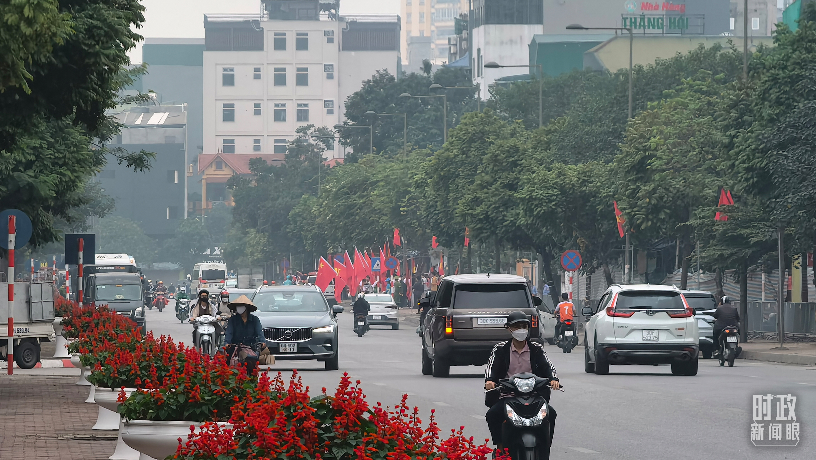 时政新闻眼丨时隔六年习近平再访越南，承载哪些重要历史意义6