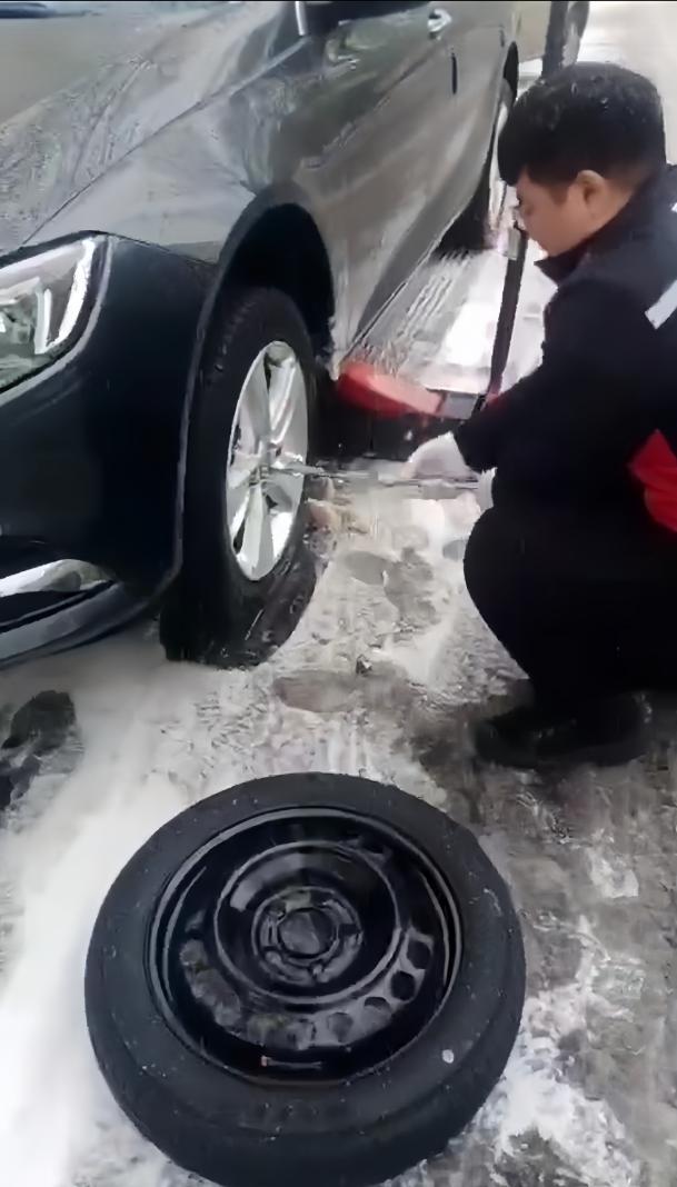 途虎养车守护雨雪天气安全行车。 途虎养车供图 华龙网发