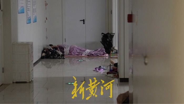 13岁女孩肺实变靠呼吸机续命，母亲：我手里拽着孩子的命，想最后再赌一回5
