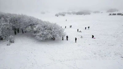 广阔的空间可以供更多游客体验冰雪的欢乐。武隆喀斯特公司供图 华龙网发