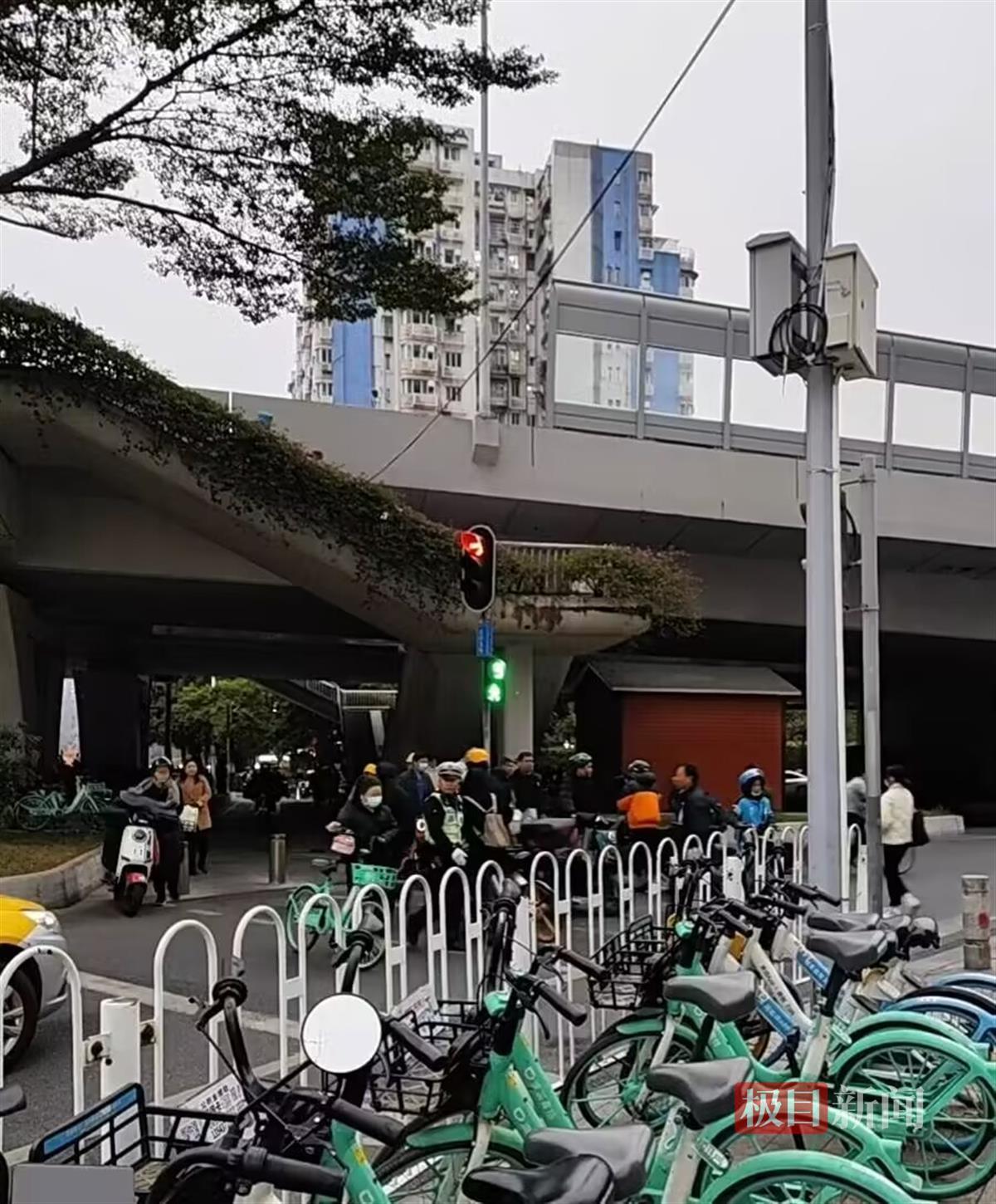 广州实行电动自行车限行新规：市民盼明确行驶规范，专家称不能“一禁了之”2