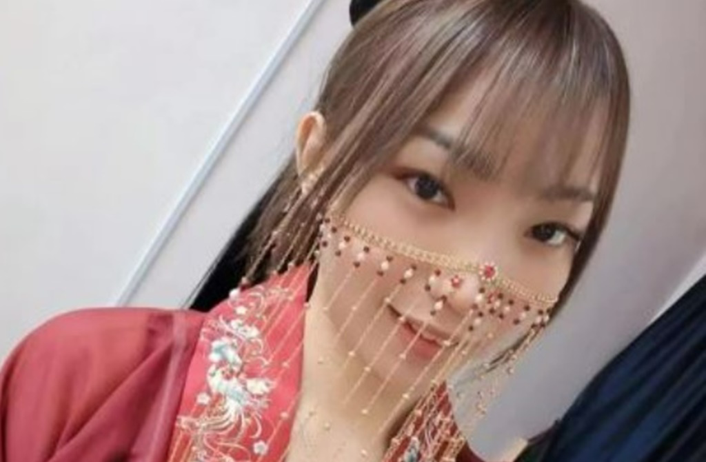 马来西亚歌手许佳玲被粉丝杀害，遇害前一天刚与男友拍完婚纱照1