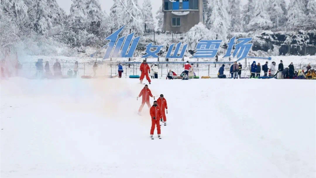 The scenic area was preparing for the opening of its ski resorts. (Photo provided by Wulong Karst)