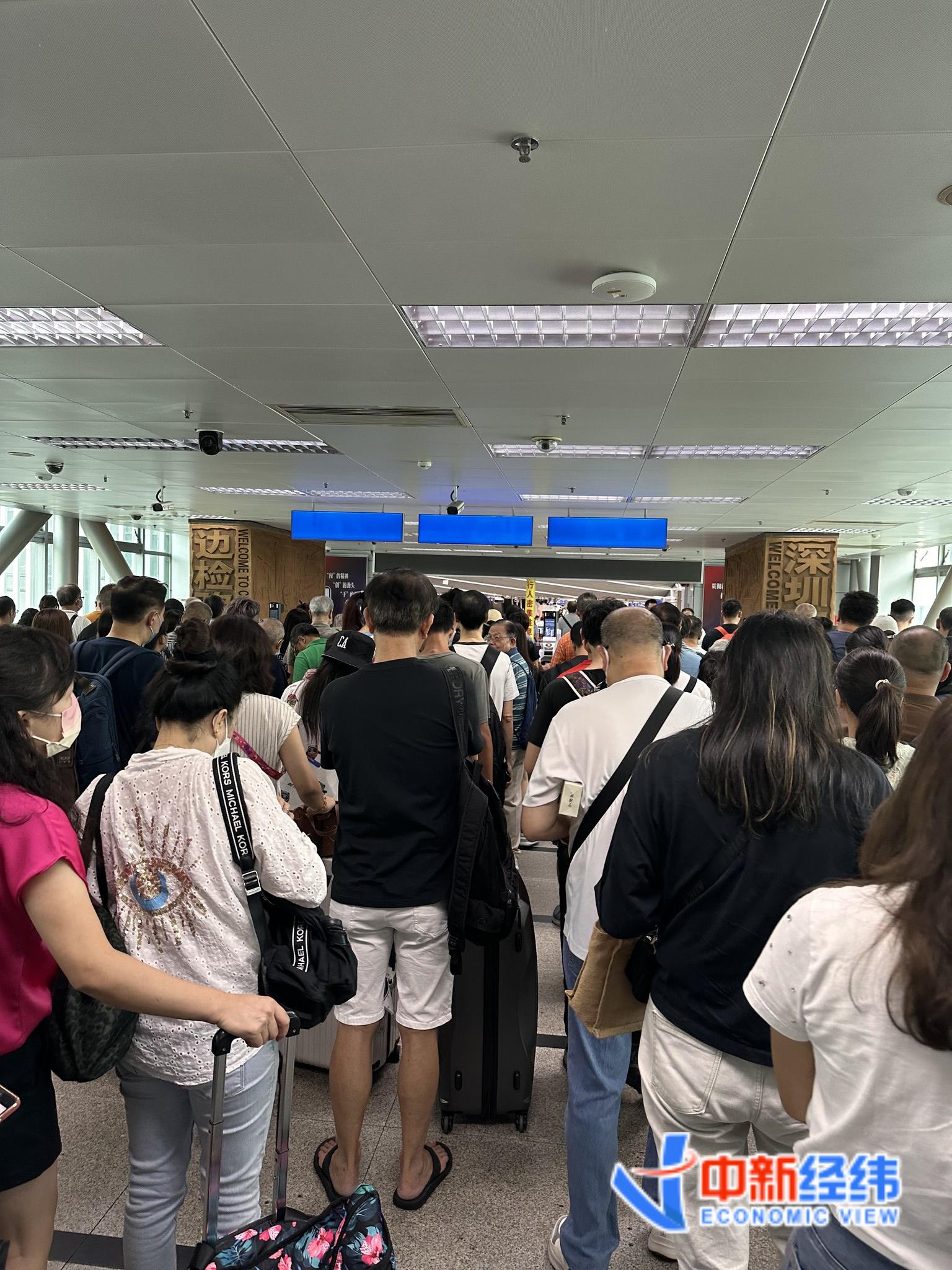 排队两小时起，挡不住香港人扎堆北上觅食3