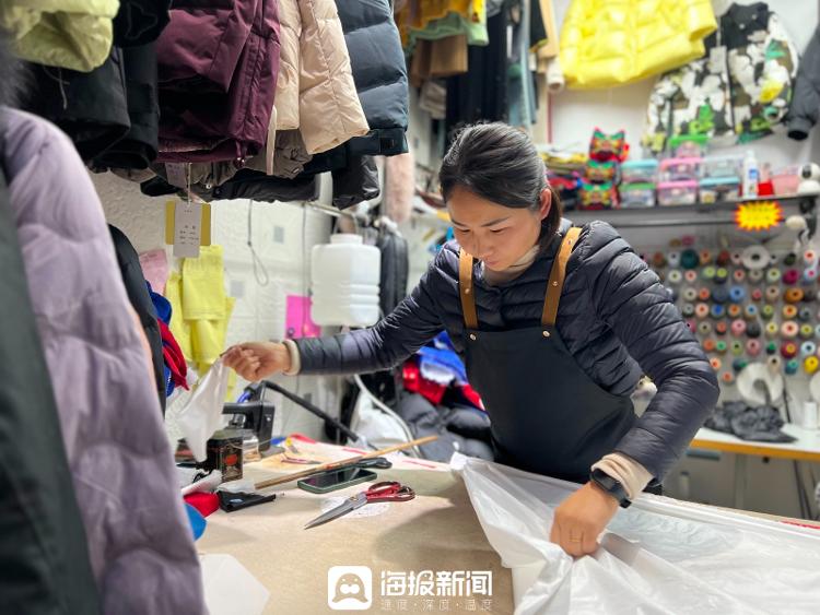 “穿校服变小面包” 多地明确低温天不强制学生穿校服6