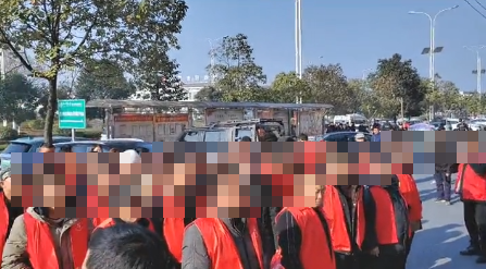 杀妻嫌犯李小龙被认出 千人搜山围捕2