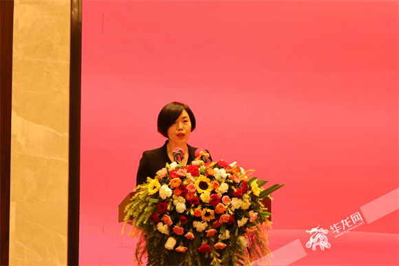 重庆市铜梁区人民政府副区长罗昌西致辞。华龙网 陆丹摄