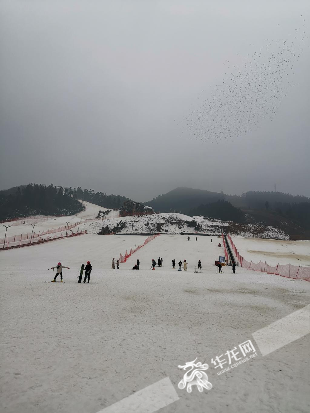 南天湖国际滑雪场。华龙网记者 伊永军 摄
