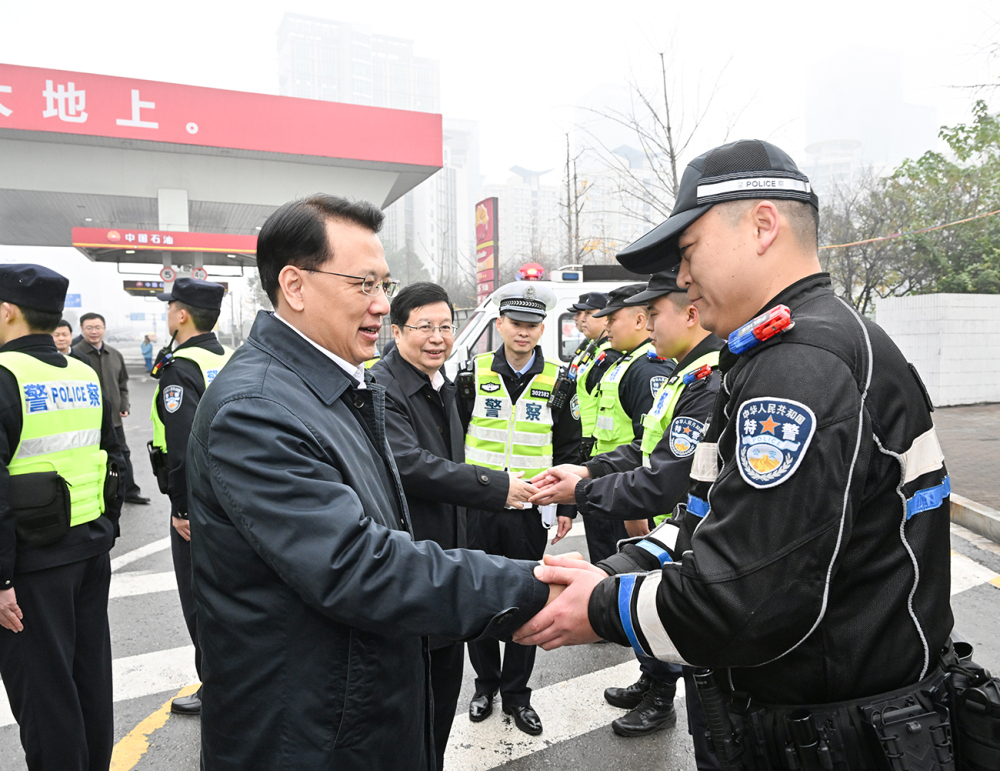 袁家军：加强值班值守 确保人民群众平安祥和过节1