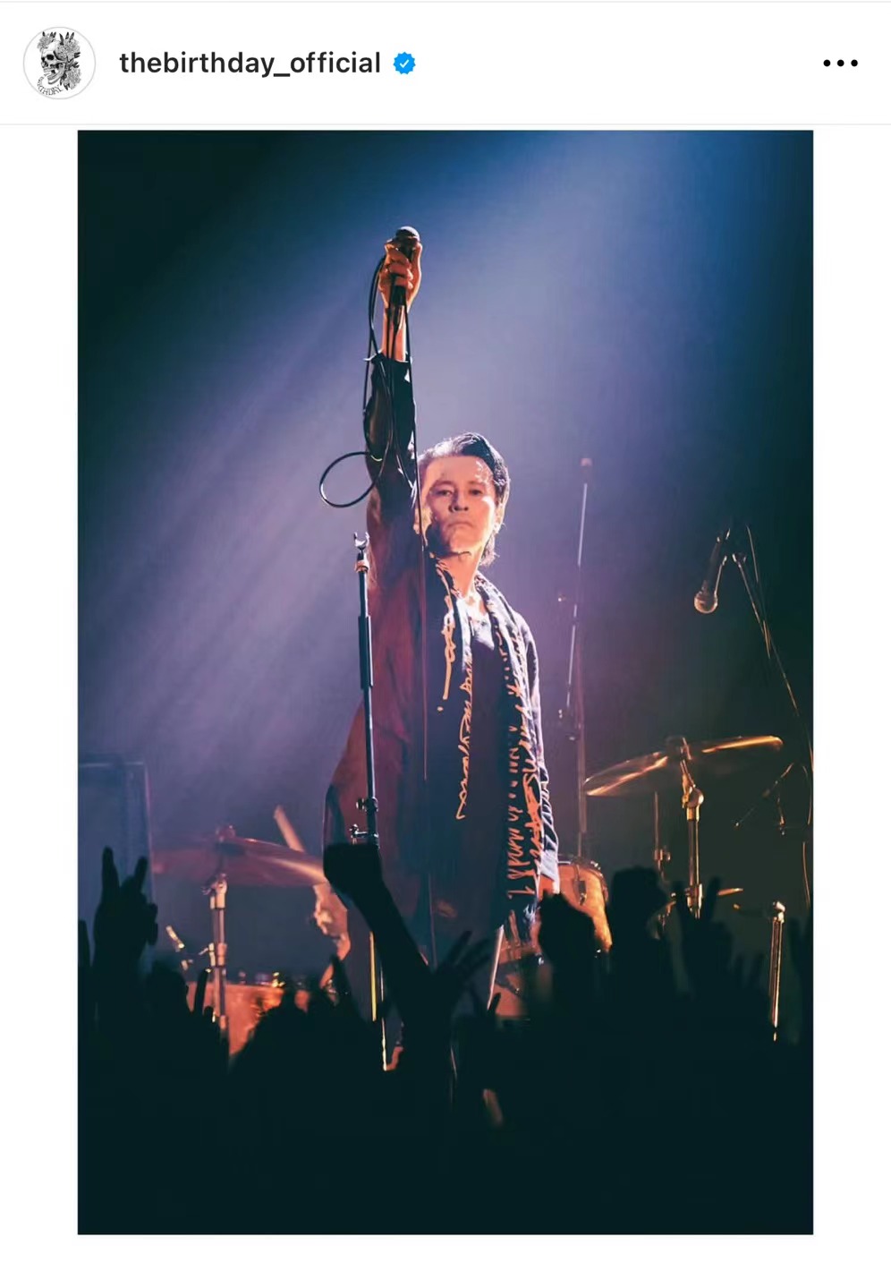 人气摇滚乐队主唱去世，曾演唱电影《灌篮高手》片头曲