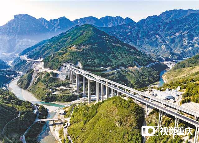 巫镇高速全线通车带动巫溪、镇坪两地互融互通——抢抓时机招商引资 加紧建设物流设施