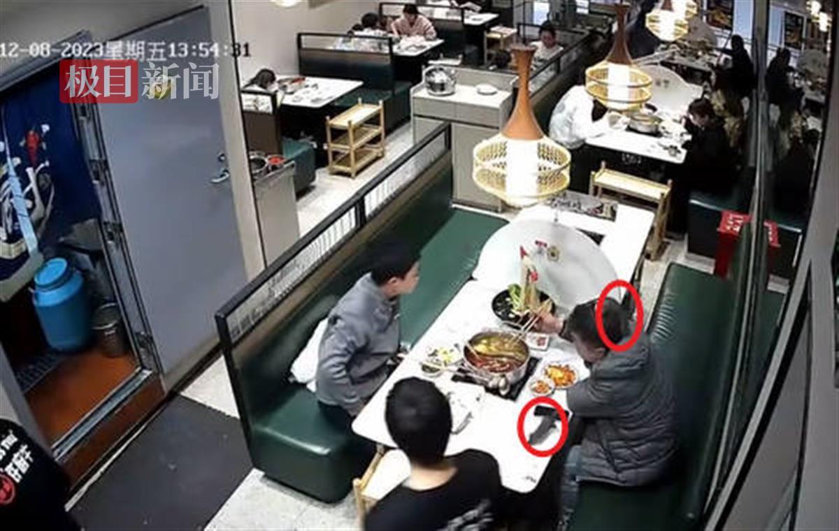 男子吃火锅被“天降”老鼠抓破头？义乌市场监管部门介入调查