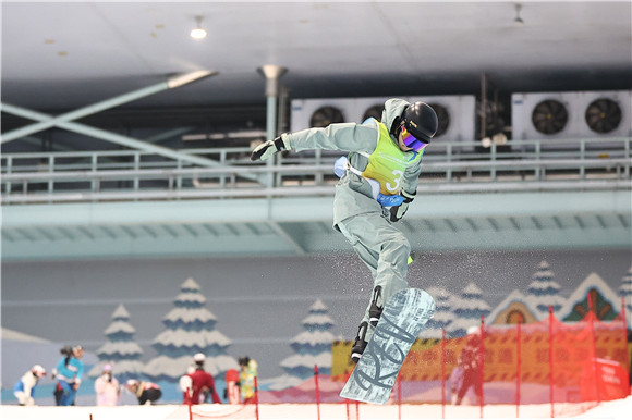 滑雪高手在雪场同场竞技。主办方供图