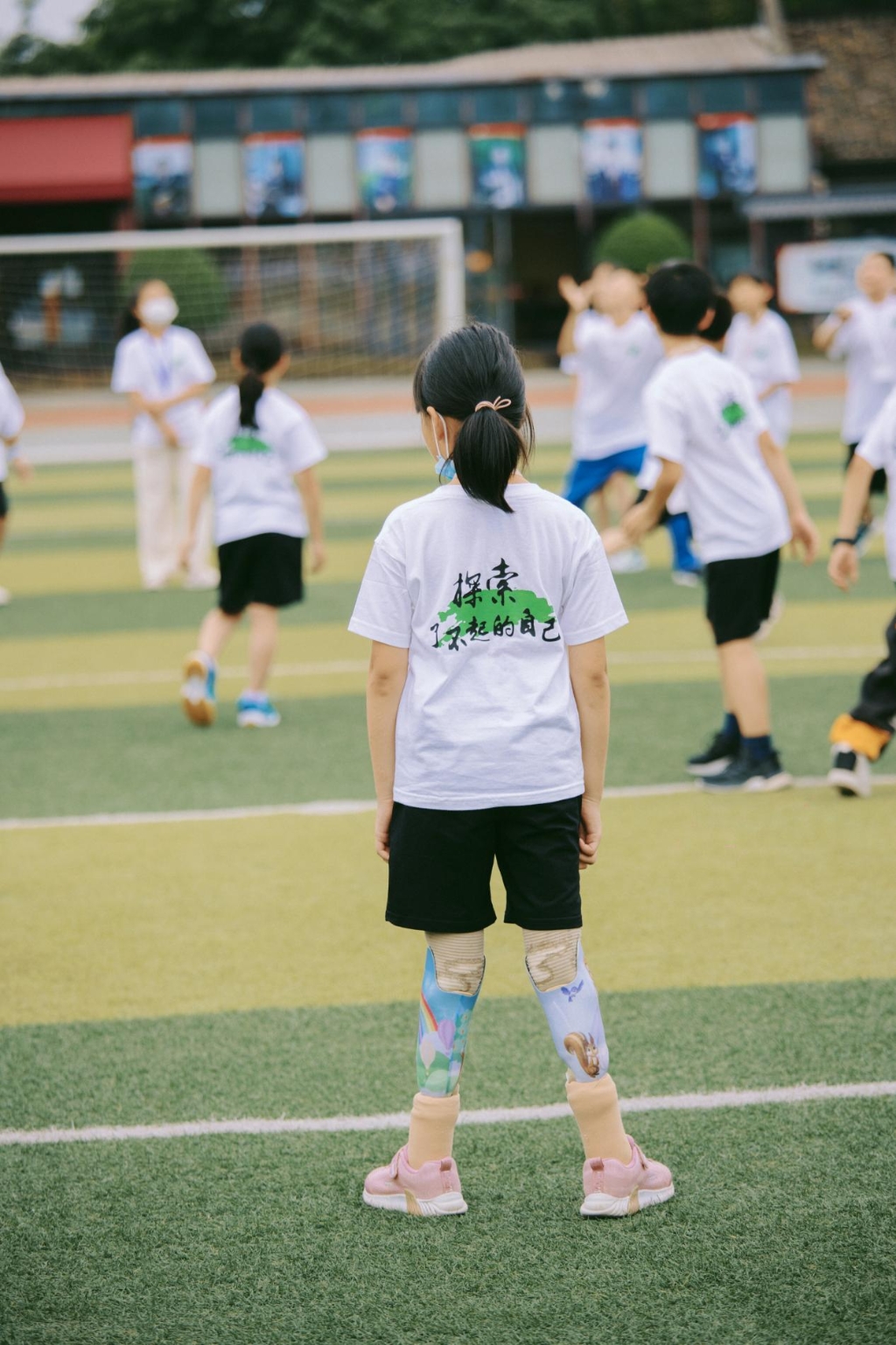 “晨星之家”的小女孩。受访者供图