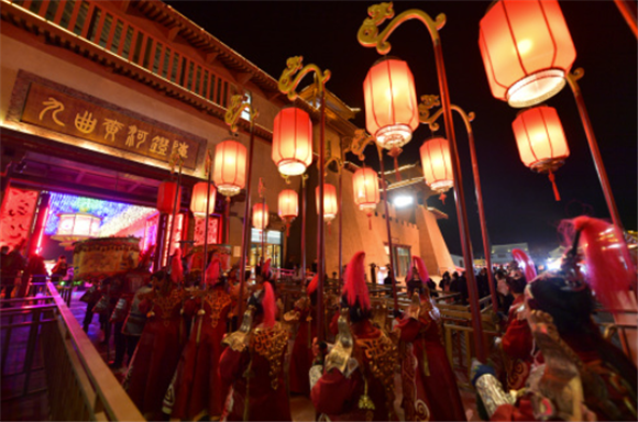 这是1月31日拍摄的九曲黄河灯阵启灯仪式。新华社记者 范培珅 摄