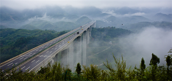 《王家朝阳桥》 黄跃进 摄