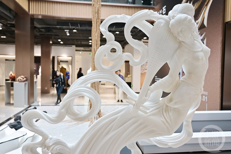 走进区域看发展｜让石刻会说话！南岸雅巴洞江滩公园“网红”石雕出自“大足雕客”之手4