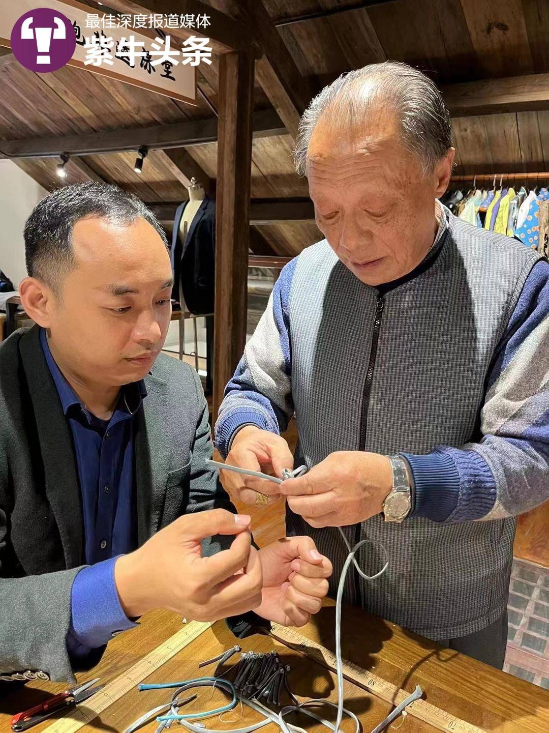 为给妻子量身定做旗袍，苏州小伙自学传统旗袍技艺成非遗传人1
