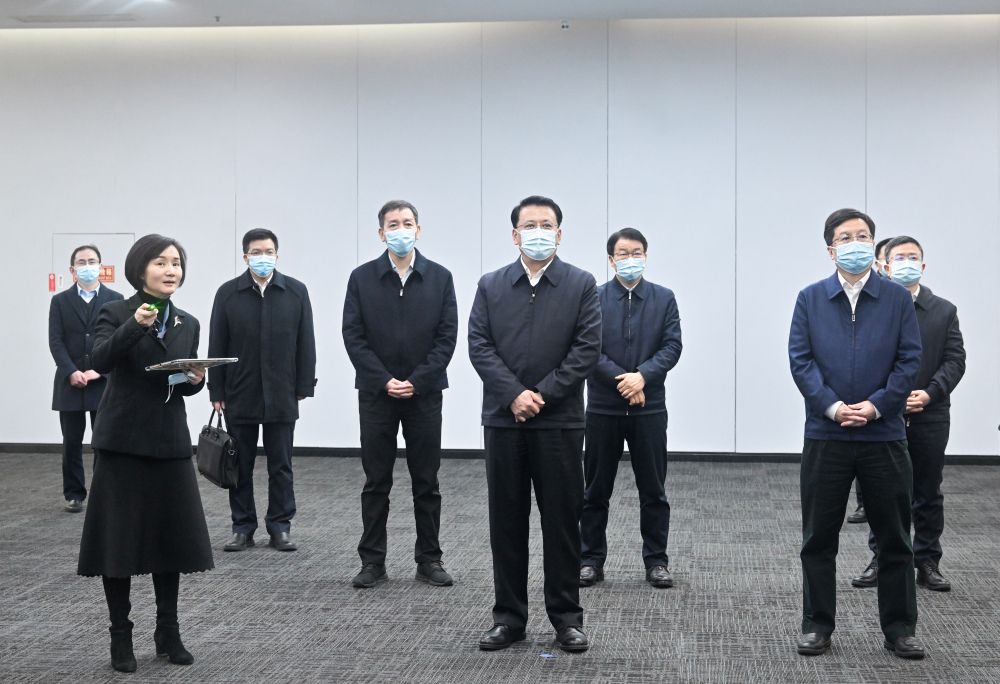 书记,市长胡衡华前往市公安局,市大数据发展局,专题调研数字重庆建设