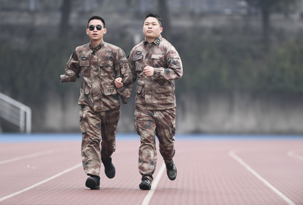雷锋精神，一座永不褪色的丰碑11