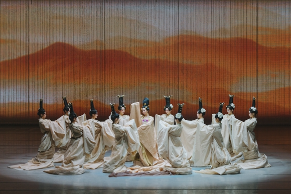 舞段《丽人行》。重庆歌舞团 供图