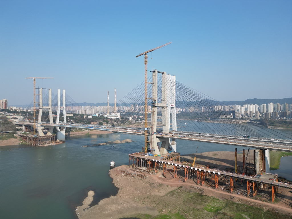 李家沱长江复线桥。中铁建大桥局供图
