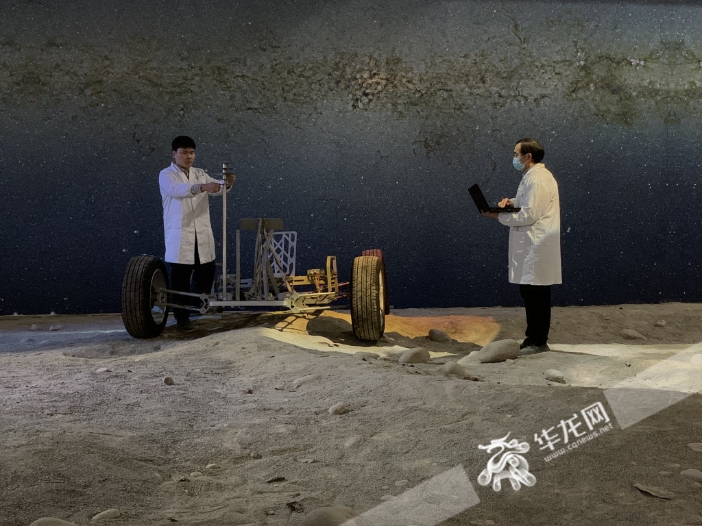 教育部深空探测联合研究中心实验室。华龙网-新重庆客户端记者 秦思思 摄