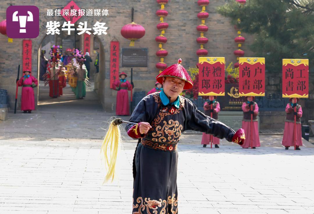 在景区演20年太监的金牌导游：当初被忽悠上岗，如今成心中热爱1