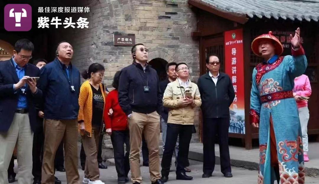 在景区演20年太监的金牌导游：当初被忽悠上岗，如今成心中热爱4