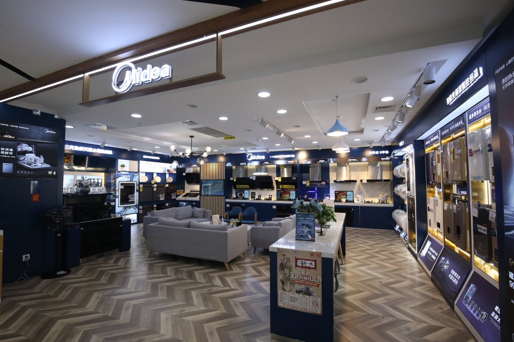 重百电器解放碑旗舰店（资料图）。受访者供图