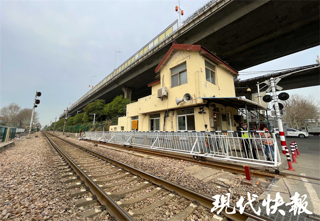 你见过穿城而过的火车吗？南京这处“网红打卡地”将成为历史2