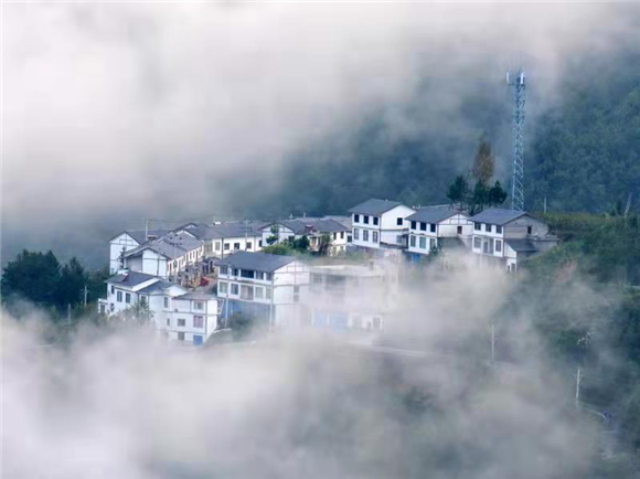 重庆铁塔电信普遍服务持续深入农村。重庆铁塔供图 华龙网发