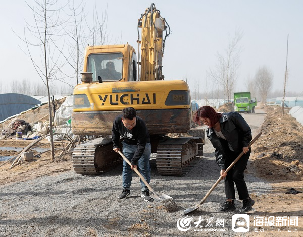 山东“00后”姑娘拿出2万彩礼给村里修路，还曾帮村民卖出20万斤白菜：婚后想和老公电商创业2