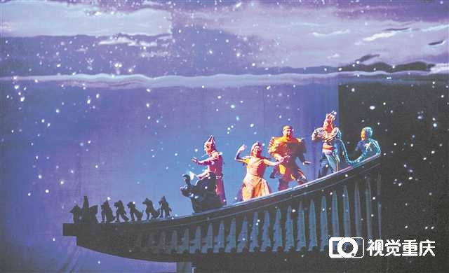 故宫博物院首部音乐儿童剧《甪端》在渝上演 神兽来了！带你探秘壮美紫禁城