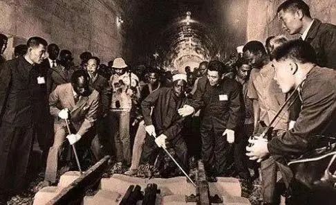 坦桑尼亚人都知道“TAZARA”｜元首外交 大国风范②3