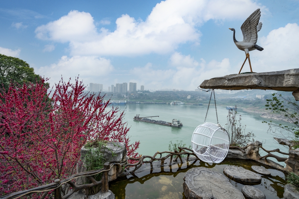 铜锣花谷生态园毗临长江,可欣赏美丽江景。园区供图