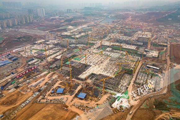 A panoramic view of the construction site of the Chongqing East Railway Station project. (File picture)