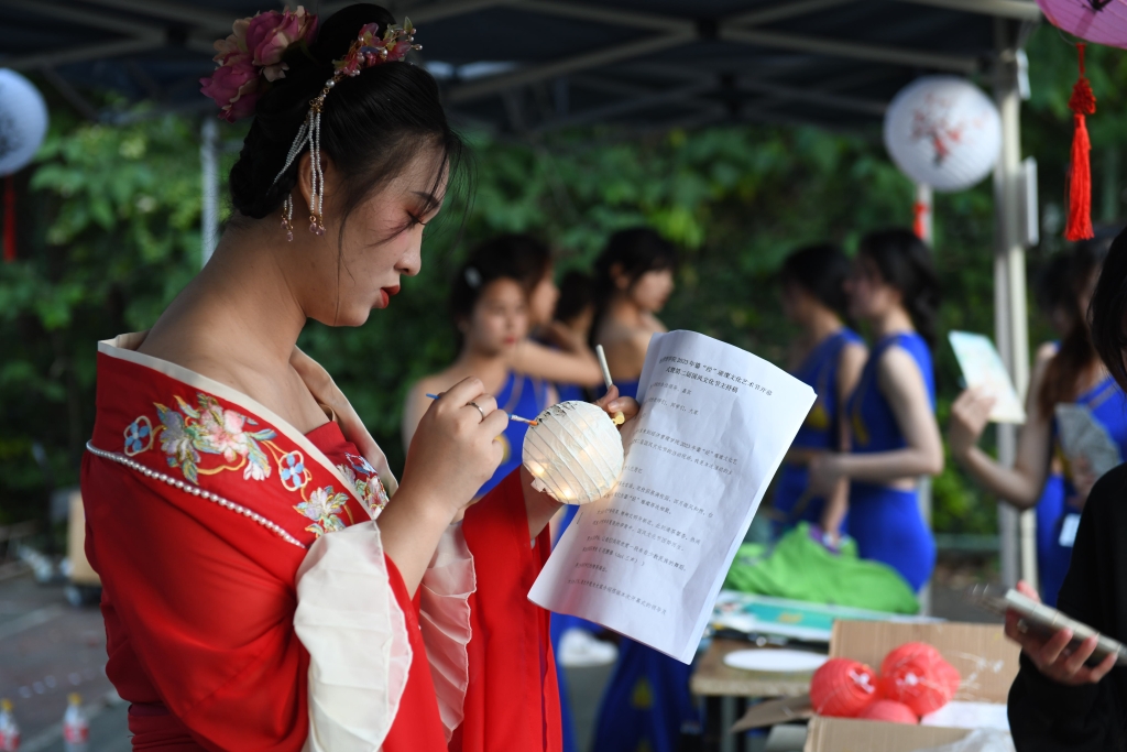 活动现场。华龙网-新重庆客户端 记者 罗盛杰 摄