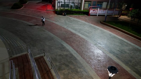 兄弟，让我背你上大学8