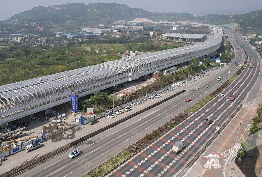 今日，重庆轨道交通18号线迎来了“轨通”的重要节点。华龙网-新重庆客户端 首席记者 李文科 摄