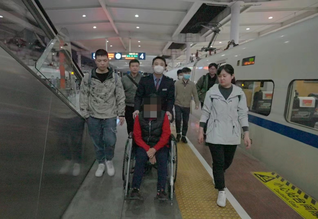 女子杀害前夫女友逃亡26年 不敢用手机不知父亲去世