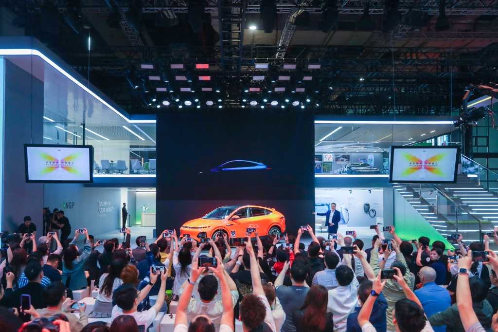 超智驾轿跑SUV小鹏G6在上海车展全球首秀。 小鹏汽车供图 华龙网发
