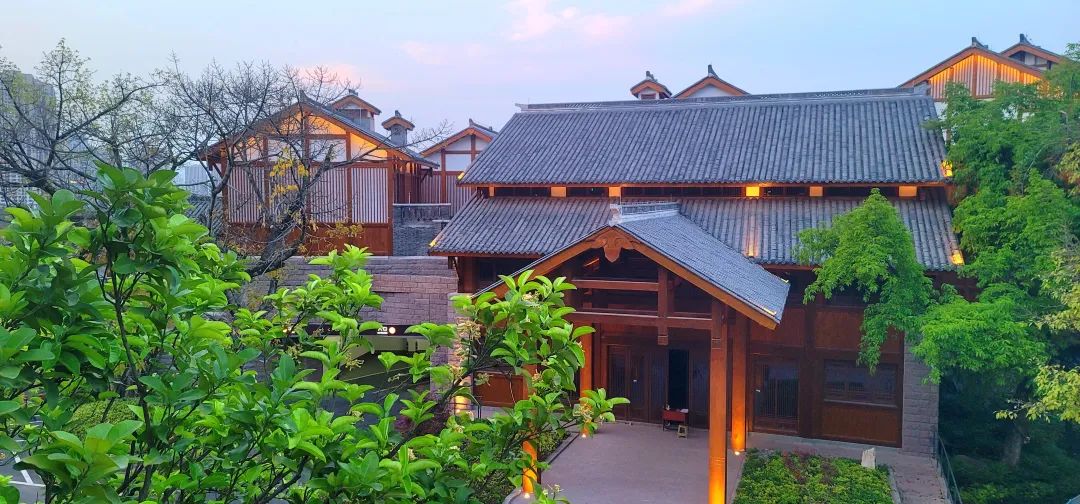 周鹊虹：黄昏的后街5