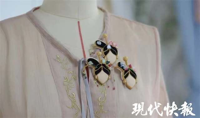 想做自由职业者，女子“误入”盘扣花花世界6