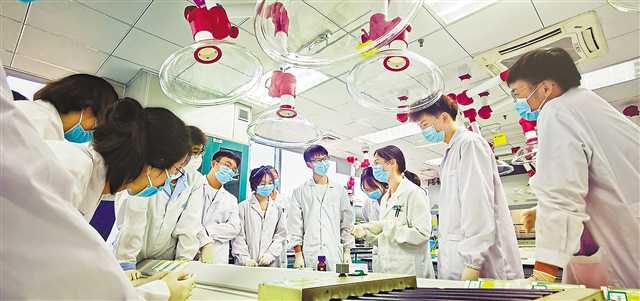 探索人才培养新模式 高校开设“微专业” 重庆高校学生可根据自身兴趣和职业发展需求进行跨学科学习