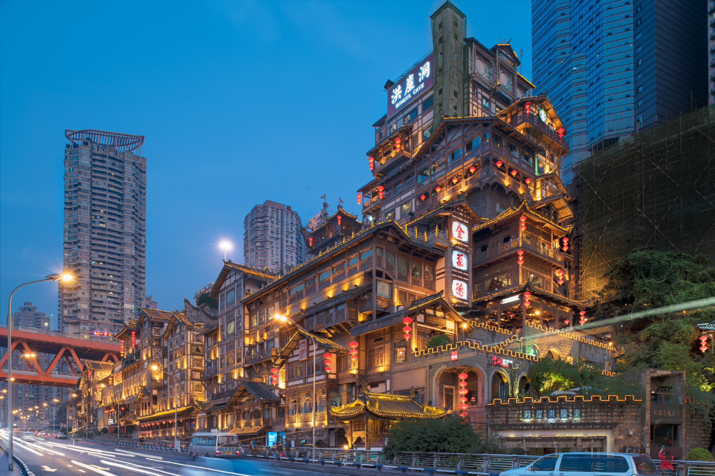 The night view of Hongyadong. (Photo provided by the Chongqing Municipal Culture and Tourism Development Commission)