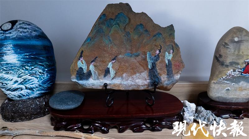 痴迷在石头上画画，小卖部老板娘成非遗传承人5