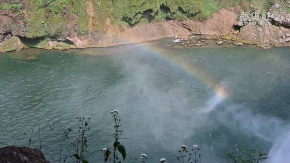 贵州：黄果树瀑布进入最佳观赏期2