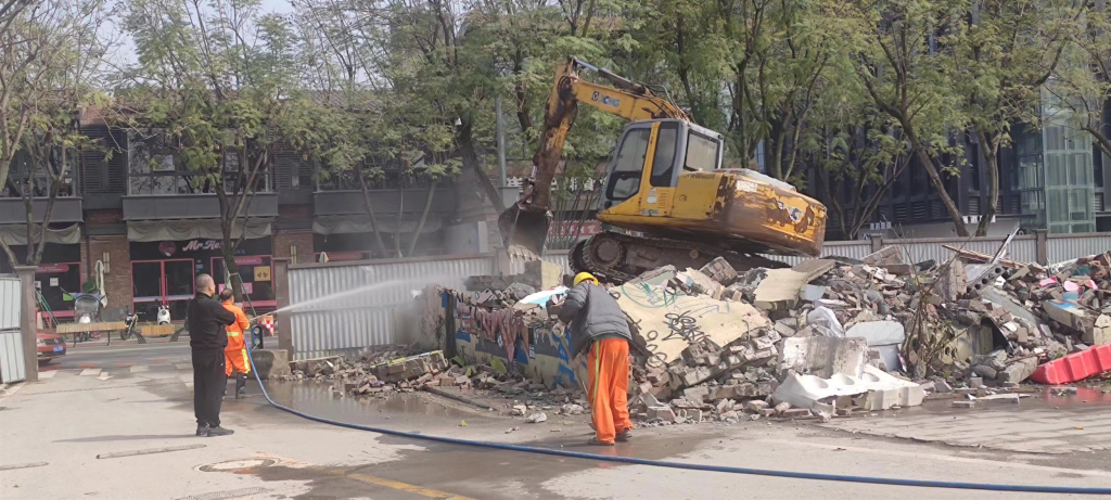违法建筑拆除现场。重庆高新区综合执法局供图 华龙网发